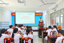 Trung tâm Y tế Tây Sơn tổ chức Tọa đàm kỷ niệm ngày Quốc tế Điều dưỡng 12/5